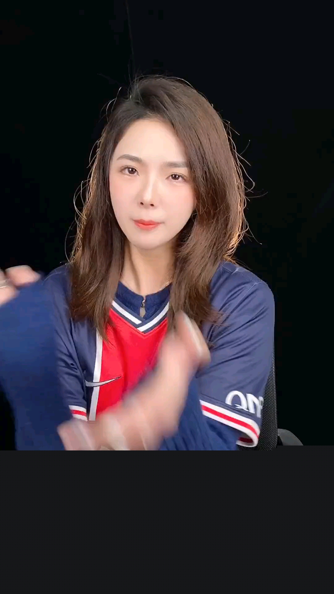 样的背景下